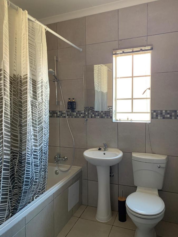 Rhino House With 3 Bedrooms Next To Pilanesberg And Sun City Mogwase 외부 사진