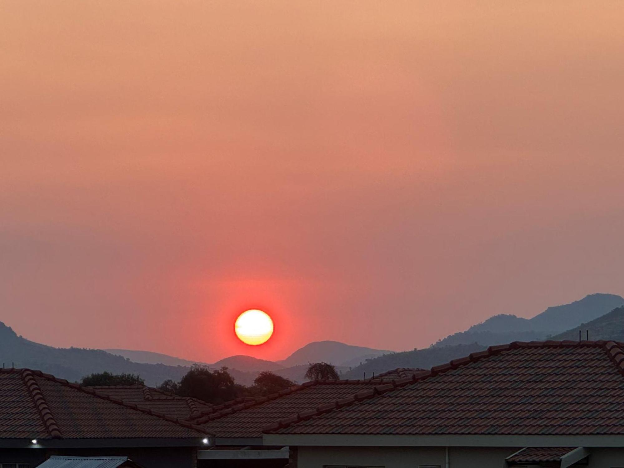Rhino House With 3 Bedrooms Next To Pilanesberg And Sun City Mogwase 외부 사진